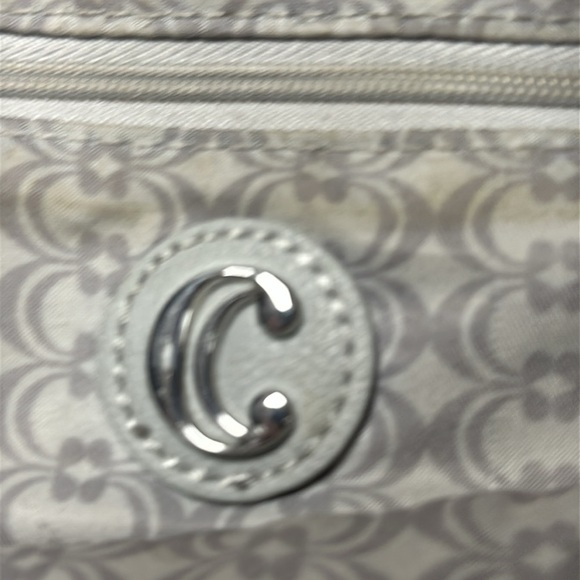 Charming Charlie Large Gray Tote Bag, Two Straps, soft Supple VEGAN Leather - Picture 8 of 9